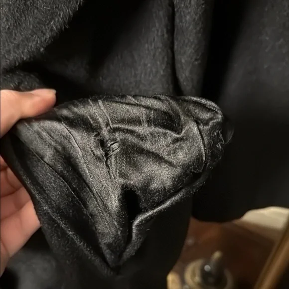 Heavy Black Women’s Luxurious Coat Classic Winter Outerwear - Picture 6 of 12